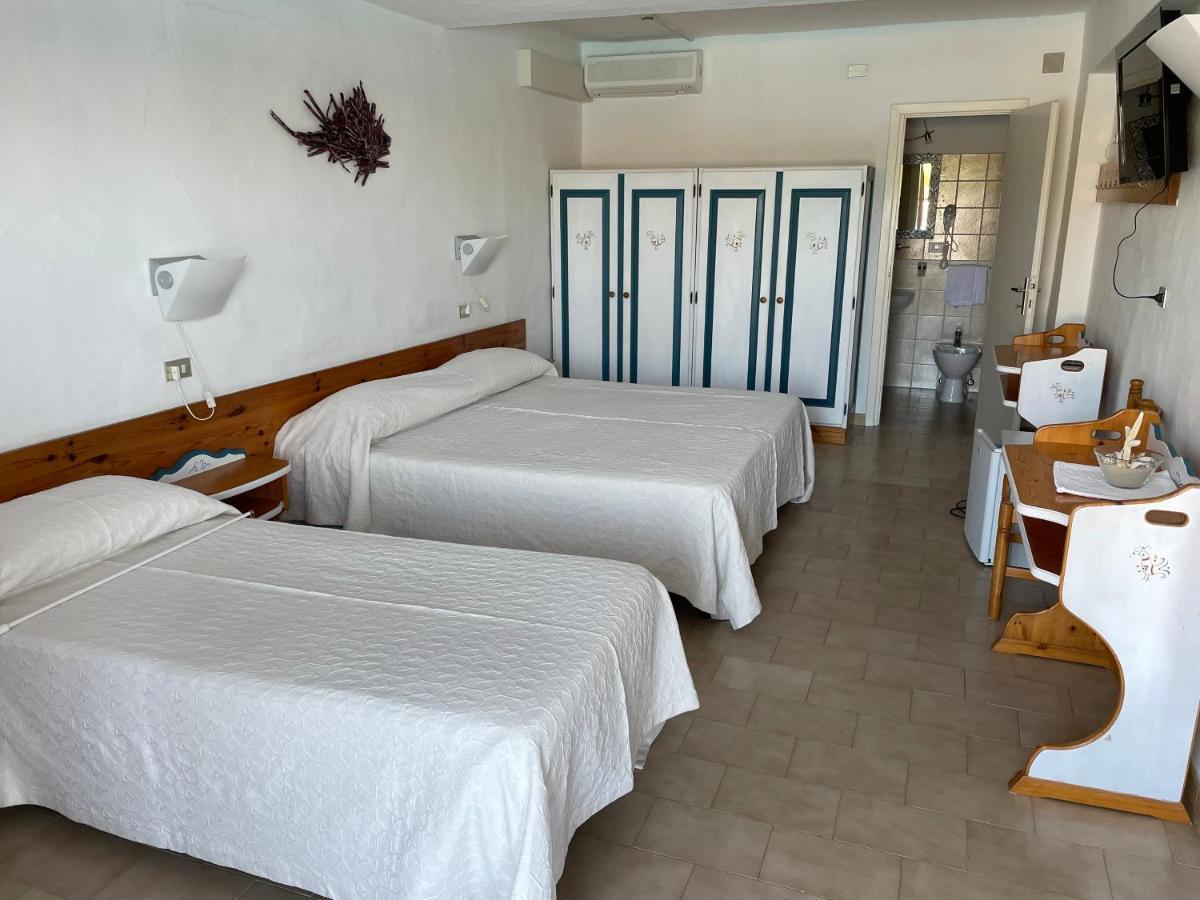 Hotel Olimpia Baja Sardinia Kültér fotó