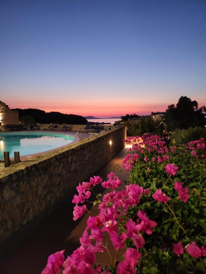Hotel Olimpia Baja Sardinia Kültér fotó
