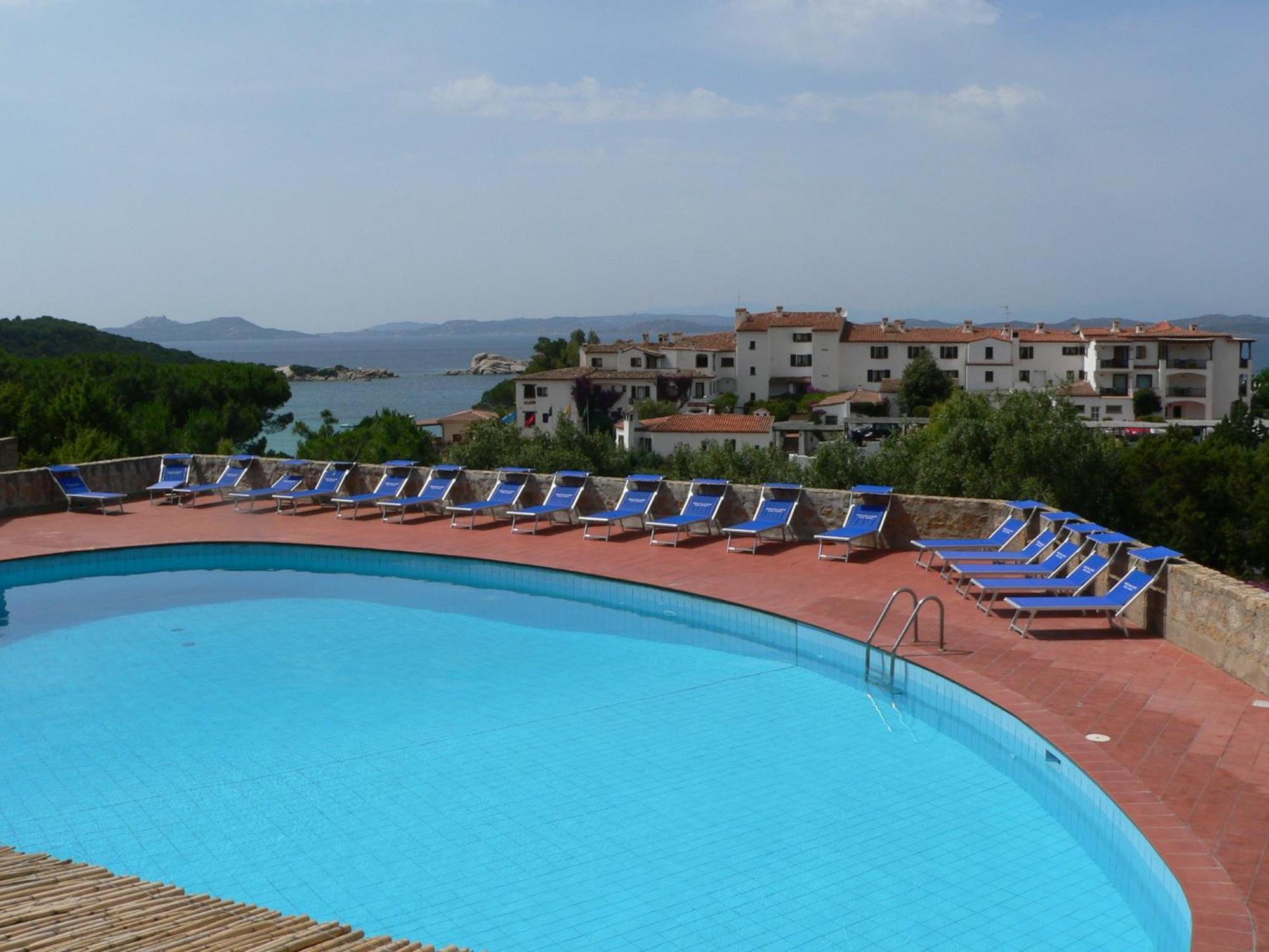 Hotel Olimpia Baja Sardinia Kültér fotó