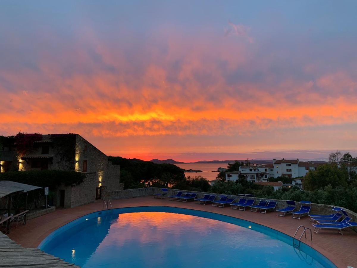 Hotel Olimpia Baja Sardinia Kültér fotó